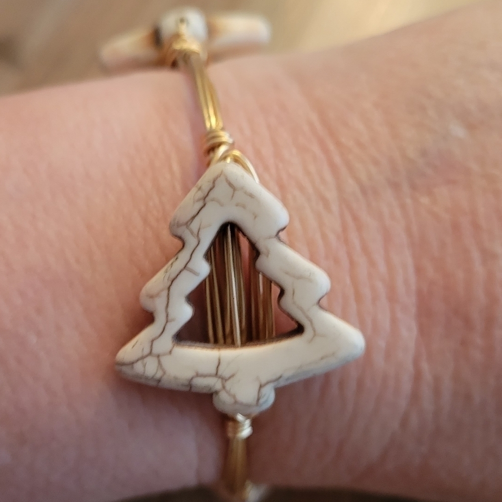 Goldtone Wired "Tree" Bracelet NWOT